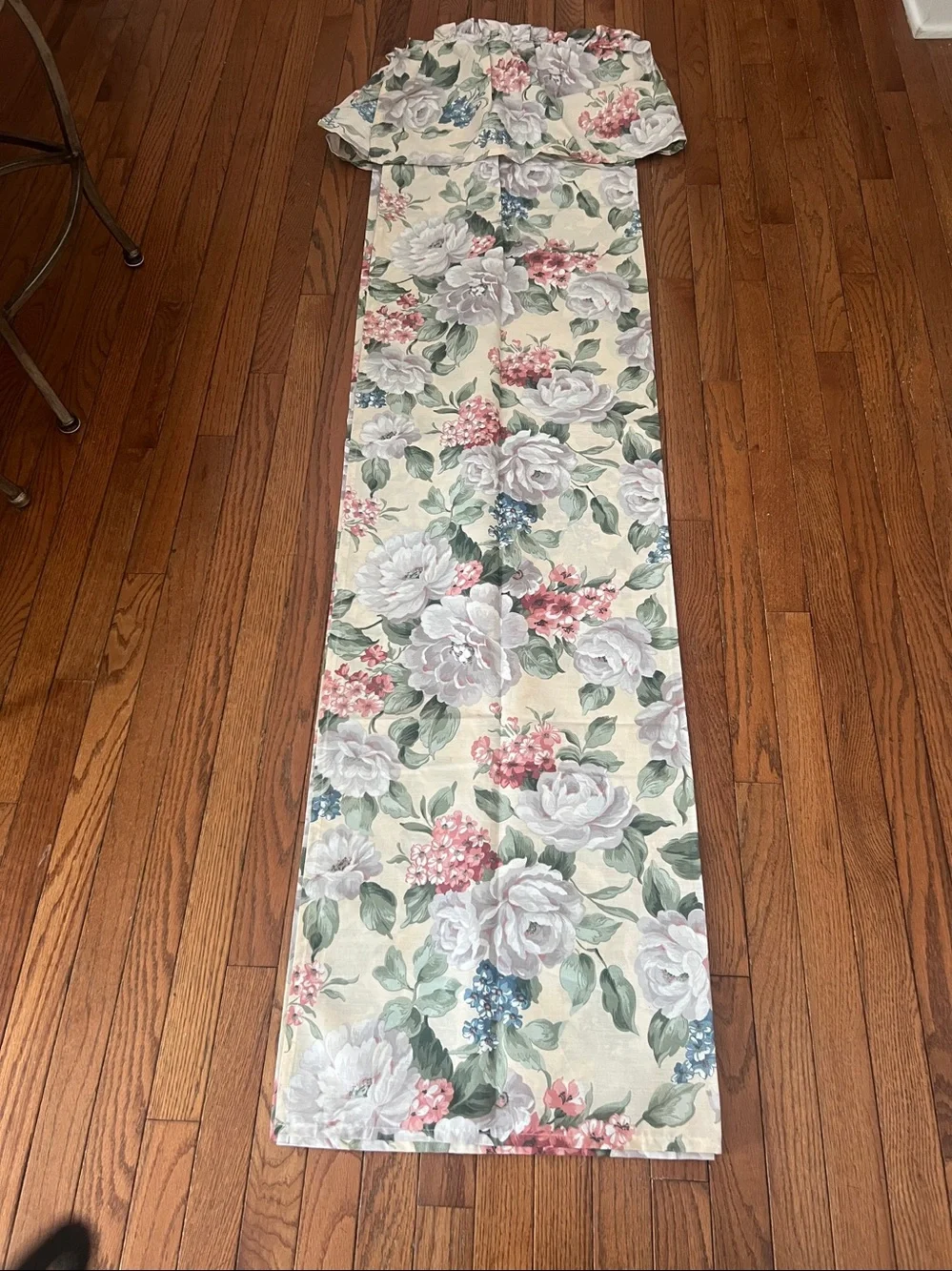 Crown Craft Williamsburg  Floral Garden Gable Ruffled Top Shower Curtain 72”L